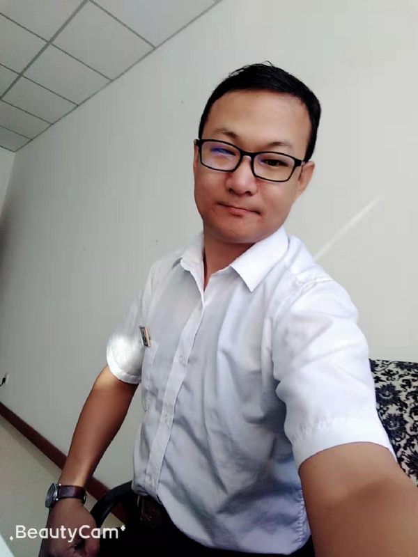 小飞的第一张照片--呼和浩特中老年相亲网