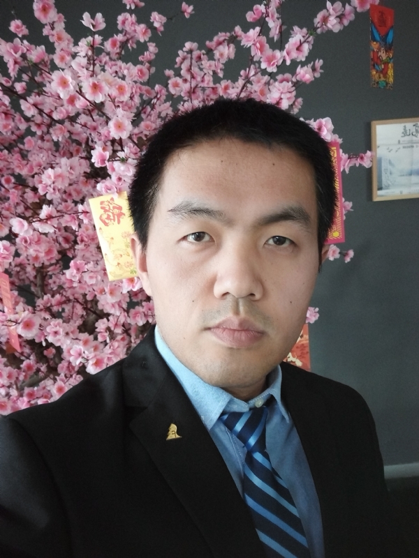 我就是个翻译的第一张照片--呼和浩特中老年相亲网